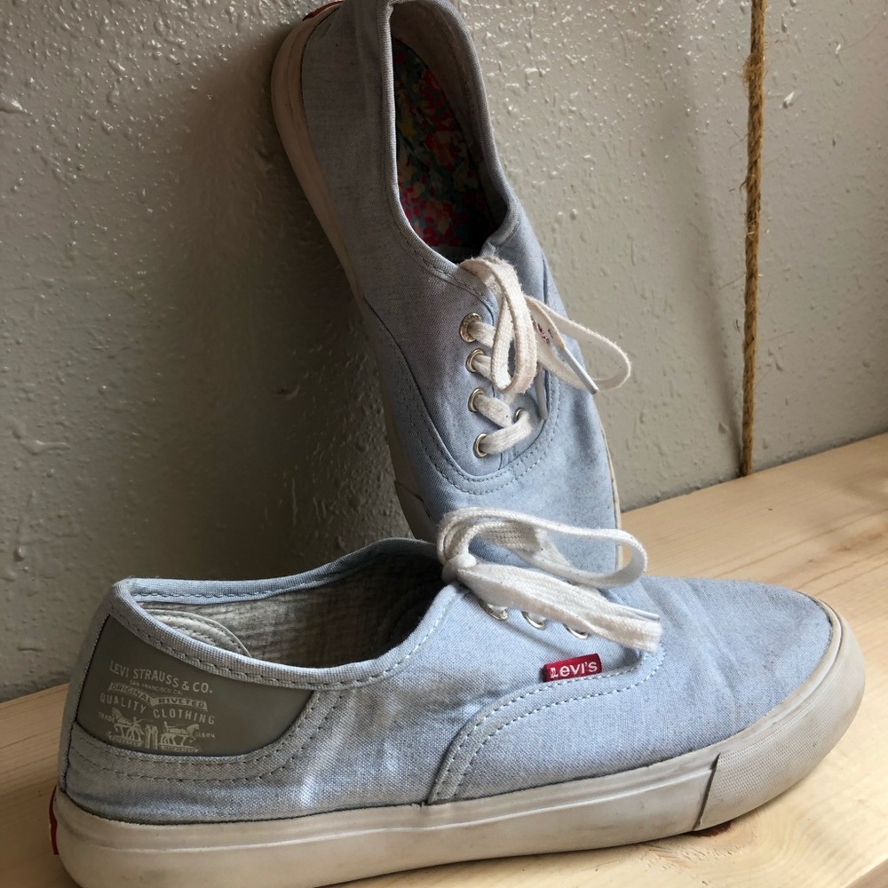 LEVI’S Shoes - Picture 2 of 3